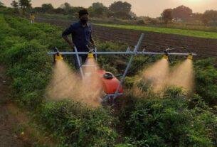 Spraying machine
